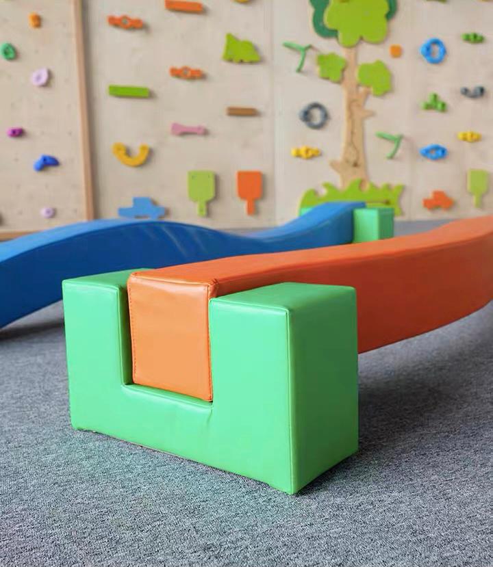 S 型獨木橋